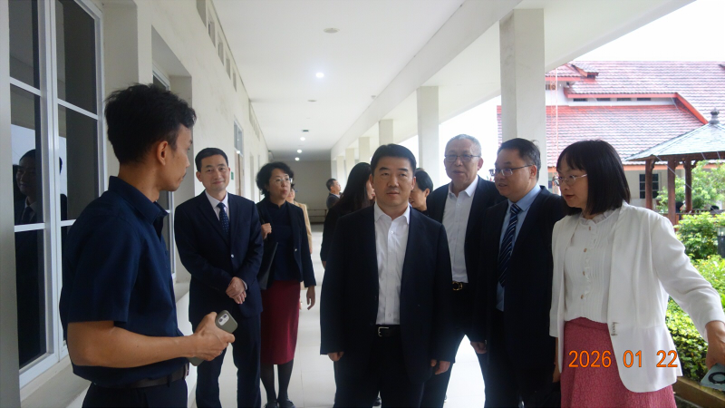 省厅领导走访51吃瓜网
印尼岭南工匠学院工作坊.jpg